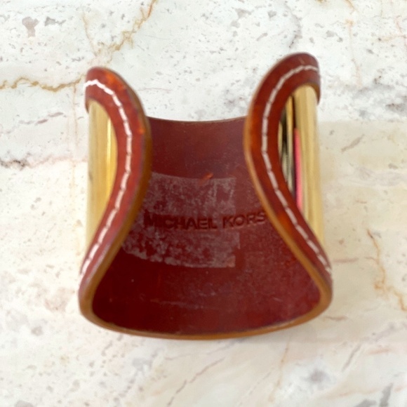 MICHAEL KORS METAL & LEATHER BRACELET CUFF - Picture 3 of 3
